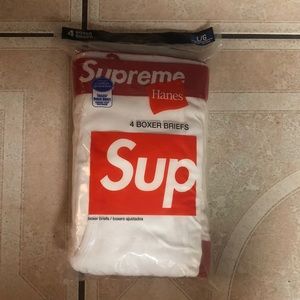 Supreme Hanes Men’s Boxer Briefs